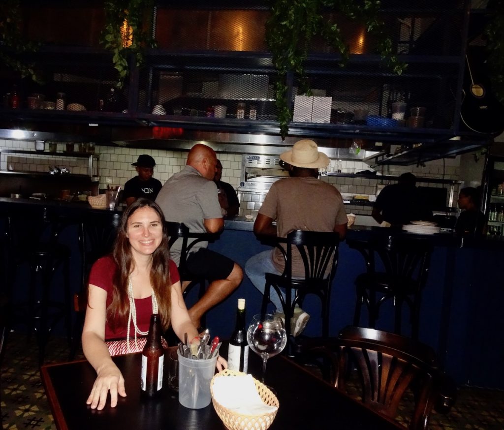 Blog owner Ursula Kiener doing a restaurant review of Fonda Lo Que Hay