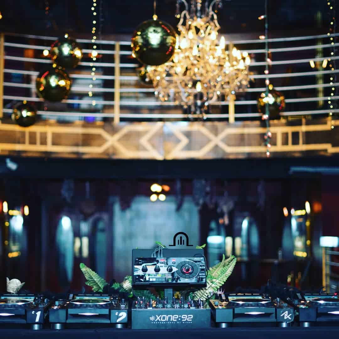 DJ equipment in Teatro amador casco viejo 