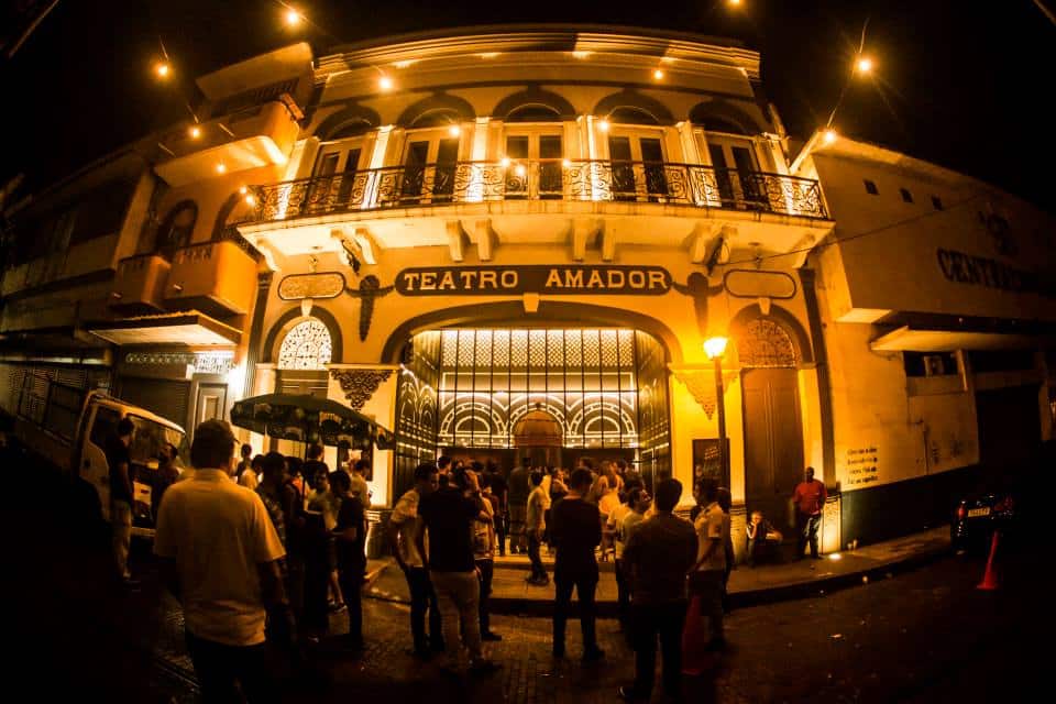 People waiting outside to get into Teatro Amador