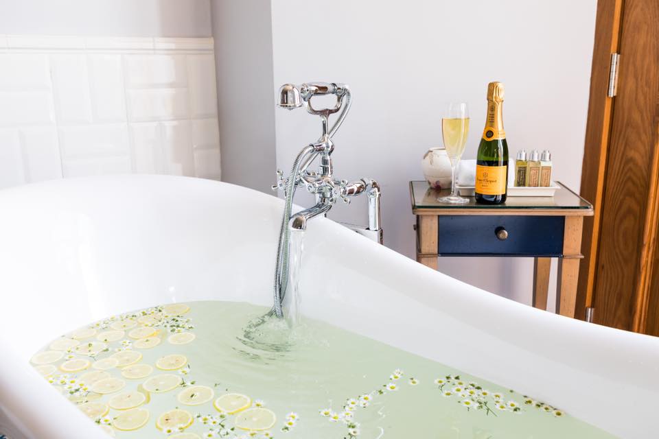 Baño de limon y manzanilla con champagne