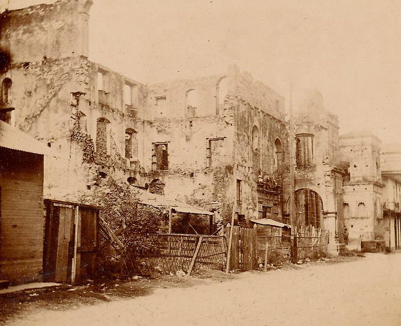 Imagen de las ruinas del templo antiguo de Jesuitas tomada en 1899 durante el viaje inaugural de Fragata Sarmiento a Panamá.