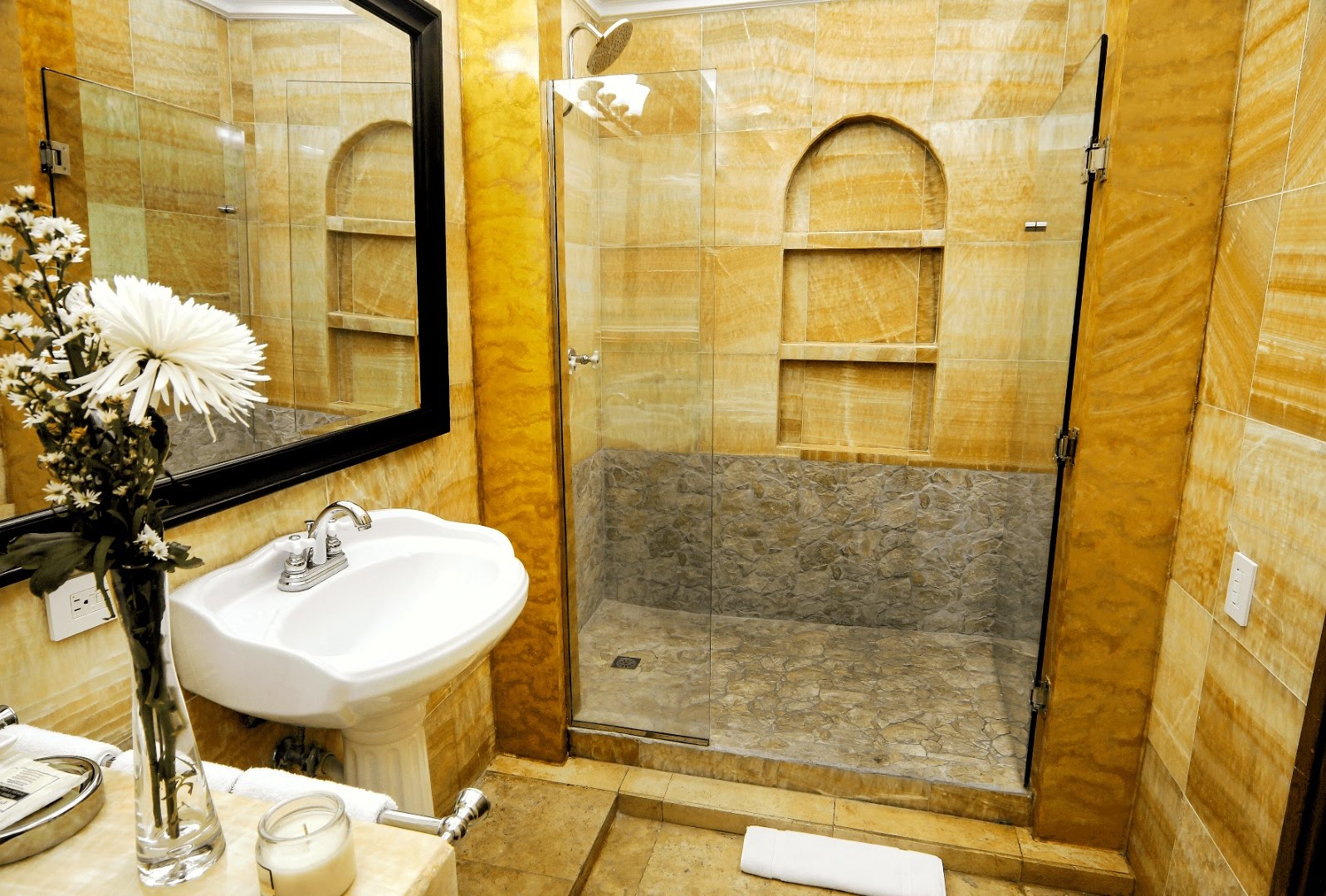 baño de La Isabela Suites