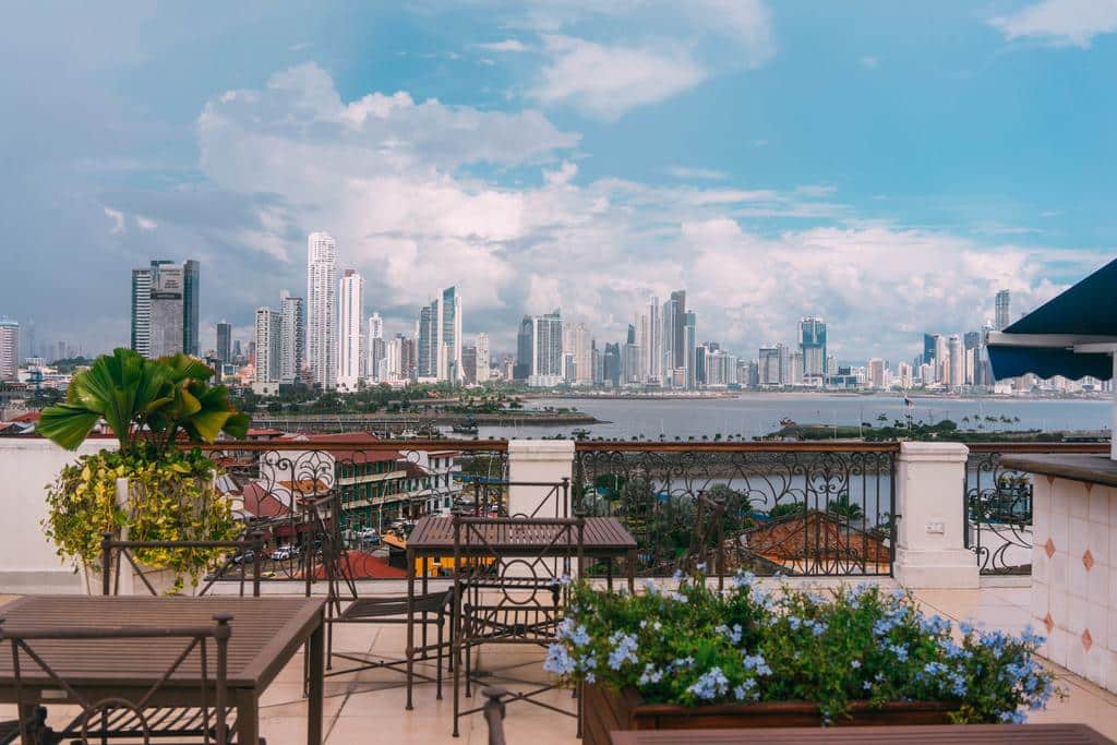 Vistas de la ciudad de Panamá desde la azotea del hotel Las Clementinas