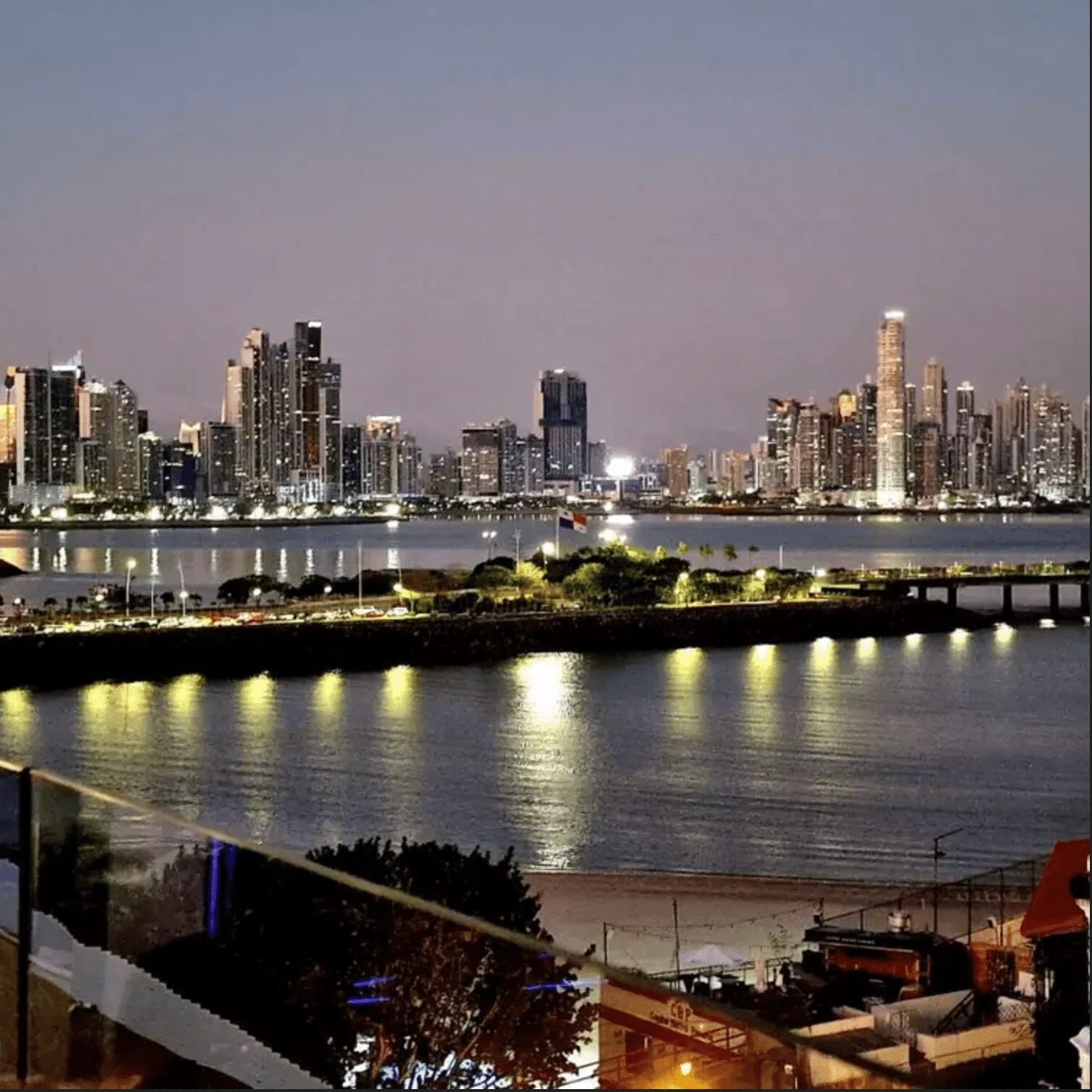 ¡Sama Sky Lounge es la Azotea Más Alta del Casco Viejo! Panama Casco Viejo ¡Sama Sky Lounge es la Azotea Más Alta del Casco Viejo! Panama Casco Viejo