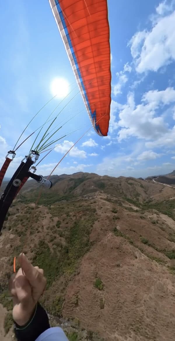 Paragliding in Panama - Image 8