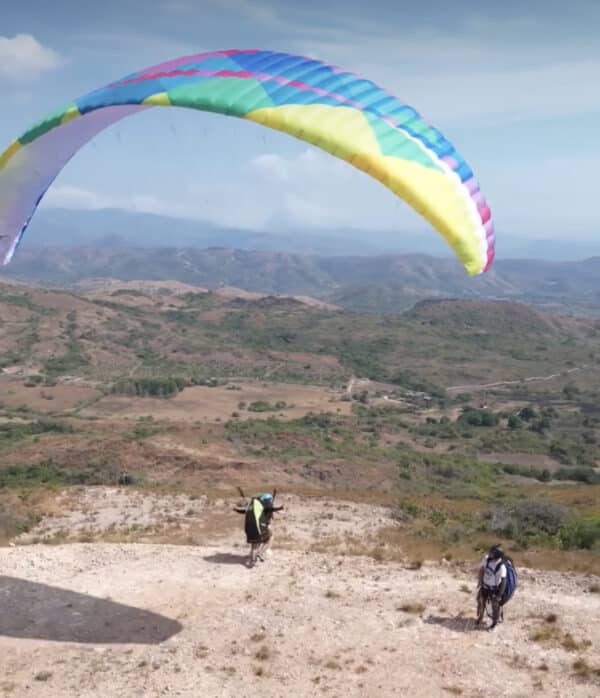 Paragliding in Panama - Image 3